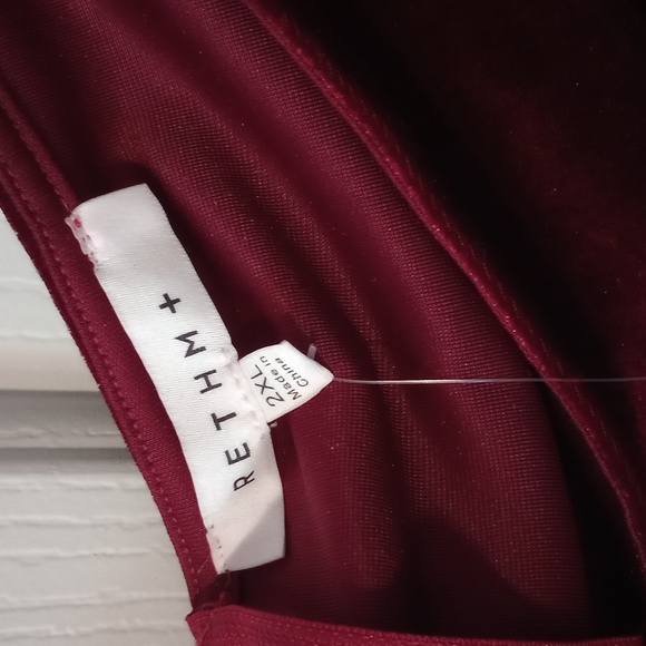 RETHM = RED VELVET MIDI DRESS SZ 2XL - Picture 4 of 7